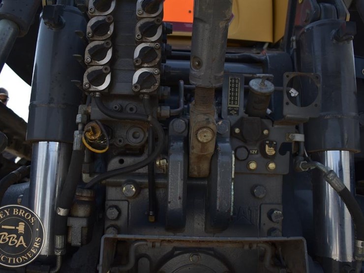 2004-challenger-mt765b-image-34