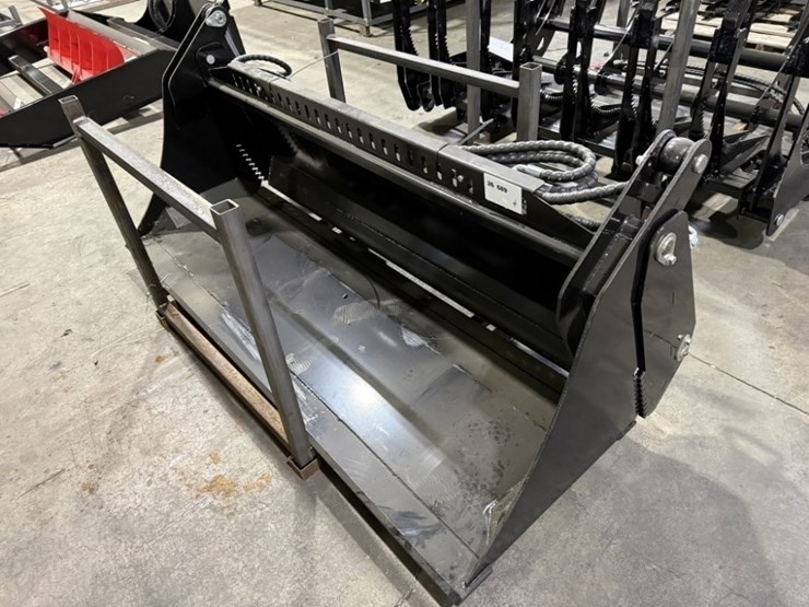 2026-giyi-gy-kh72-4-in-1-bucket-image-2