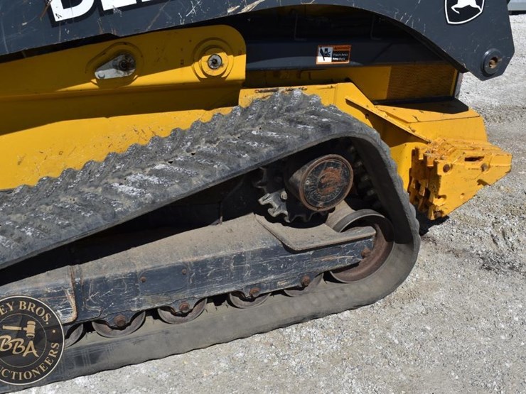 2019-deere-333g-image-39