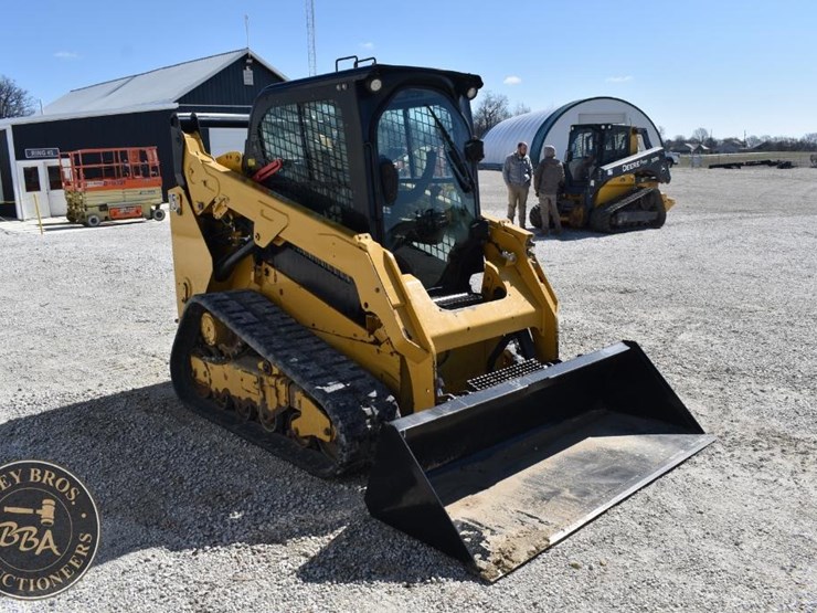 2017-caterpillar-259d-image-6