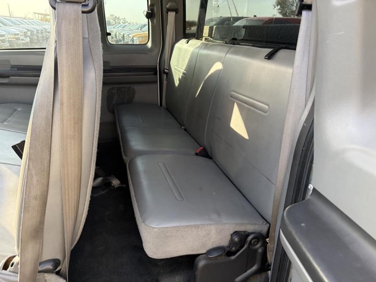 2006-ford-f250-image-17