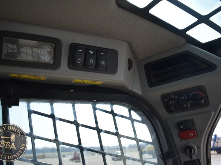 2019-caterpillar-299d3-xe-image-43