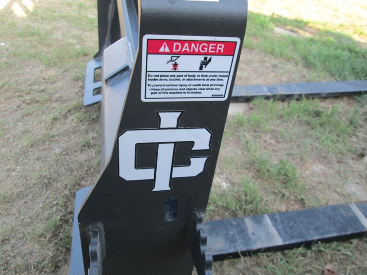 #37336-•-4'-skid-steer-forks-image-4