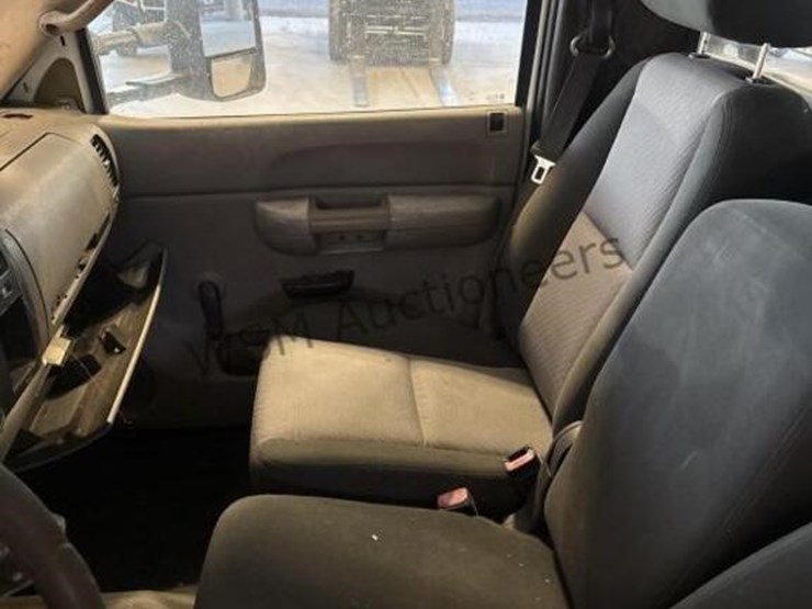 2007-chevrolet-silverado-3500hd-image-25