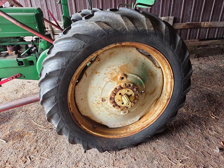 john-deere-b-image-16