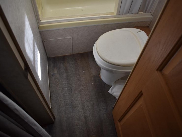 2008-forest-river-rockwood-8318ss-42661-image-29