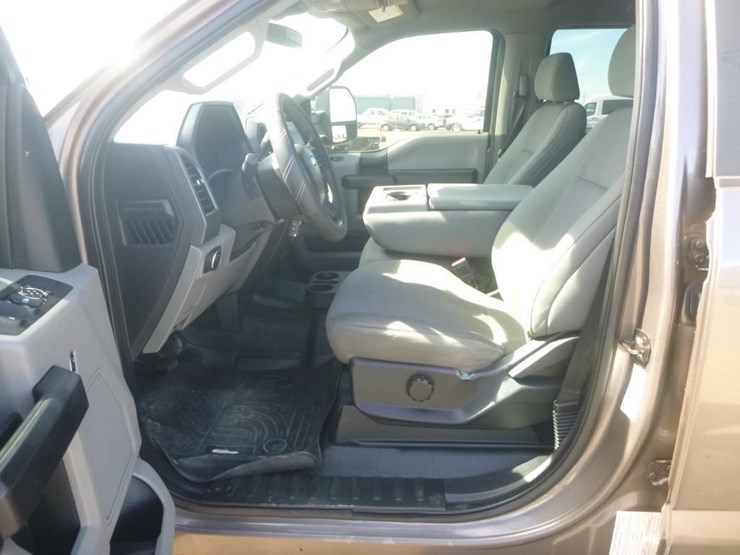 2020-ford-f350-image-11