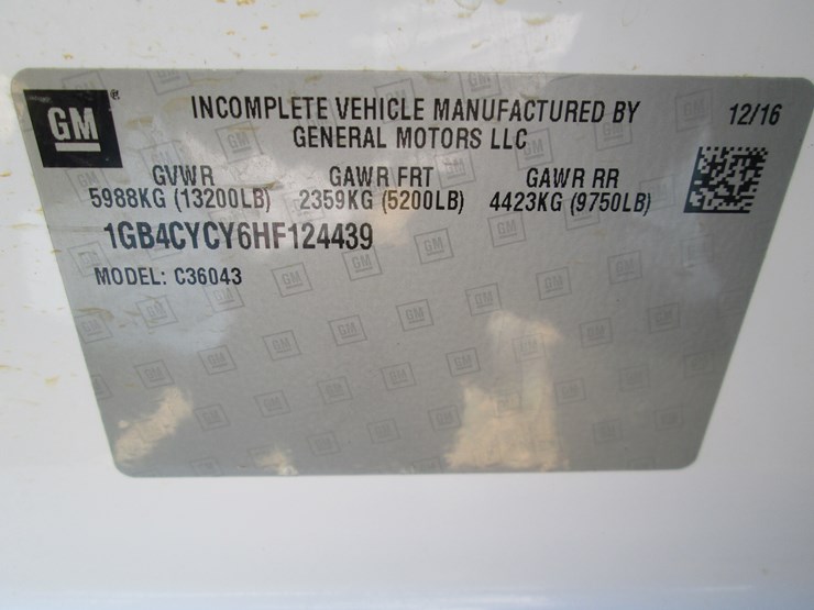 2017-chevrolet-3500hd-image-46