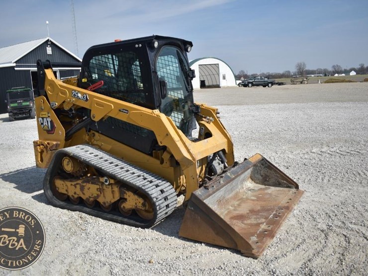 2023-caterpillar-259d3-image-11