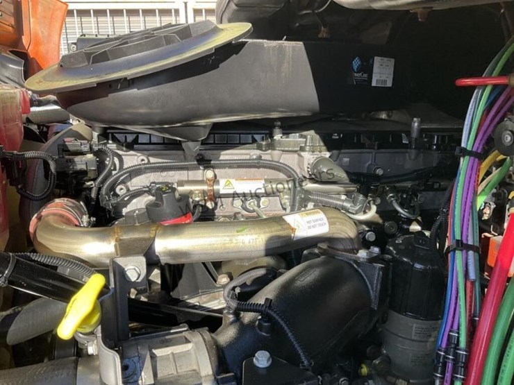 2012-freightliner-cascadia-t/t-image-14