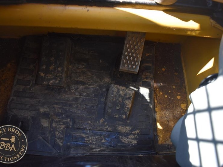 2012-caterpillar-257b3-image-58