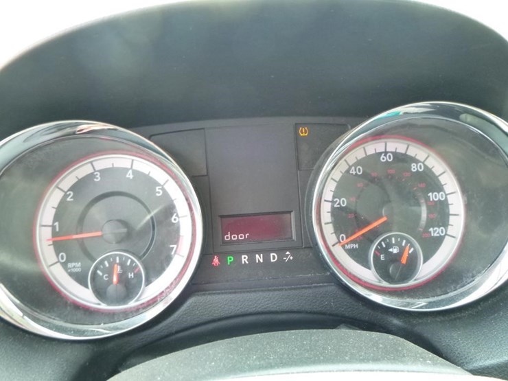 2014-dodge-grand-caravan-image-16