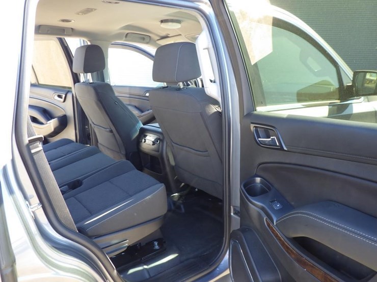 2019-chevrolet-tahoe-image-8