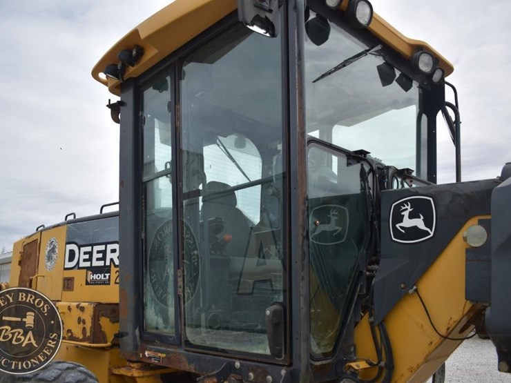 2007-deere-672d-image-44
