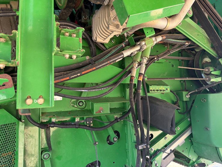 2014-john-deere-s670-image-80