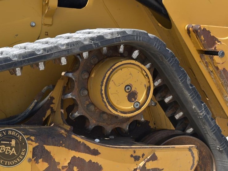 2023-caterpillar-259d3-image-22