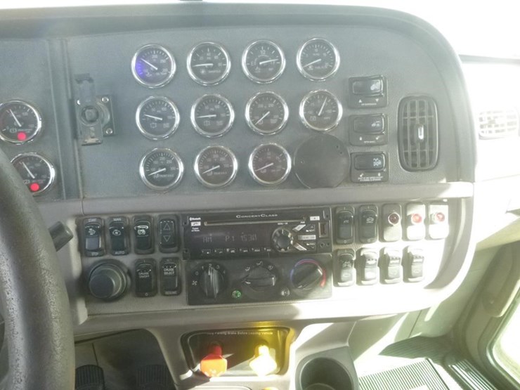 2014-peterbilt-388-image-20