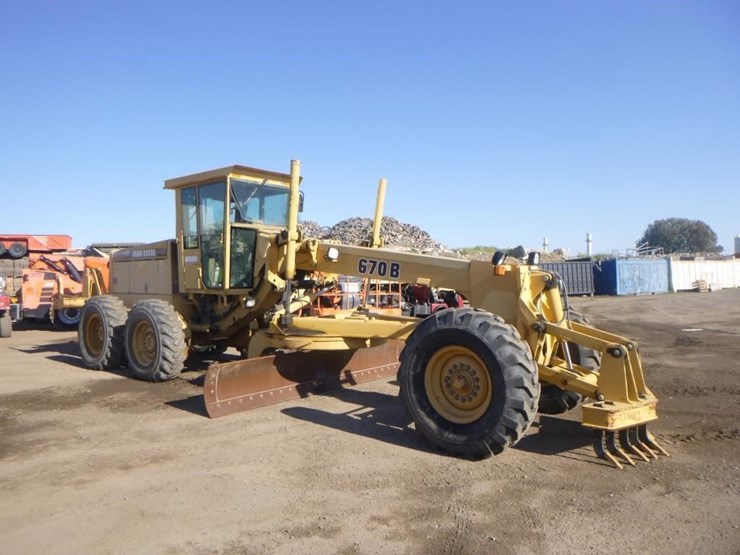 1996-deere-670b-image-2