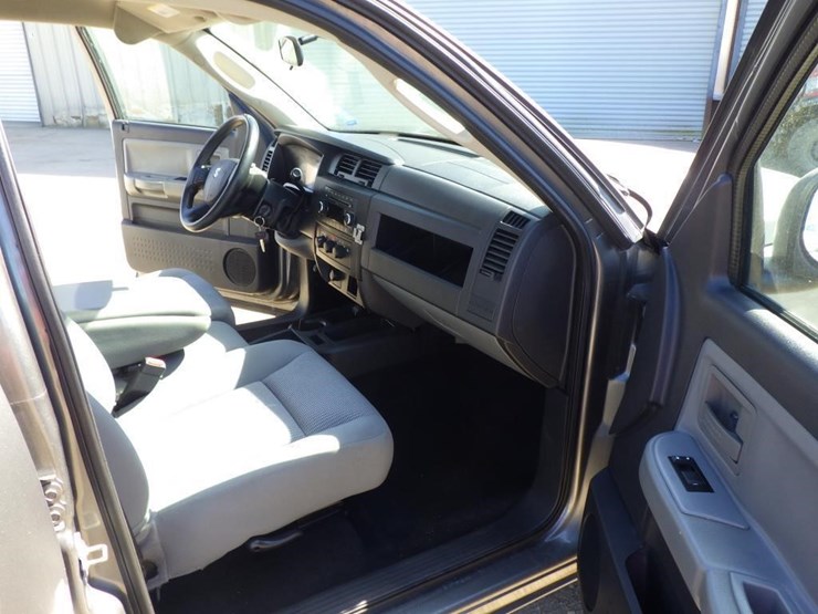 2011-dodge-dakota-image-6