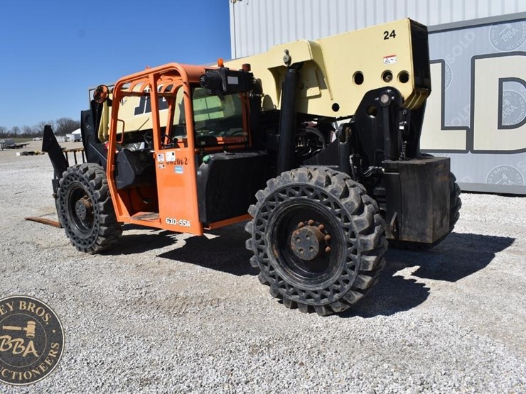 2015-jlg-g10-55a-image-11