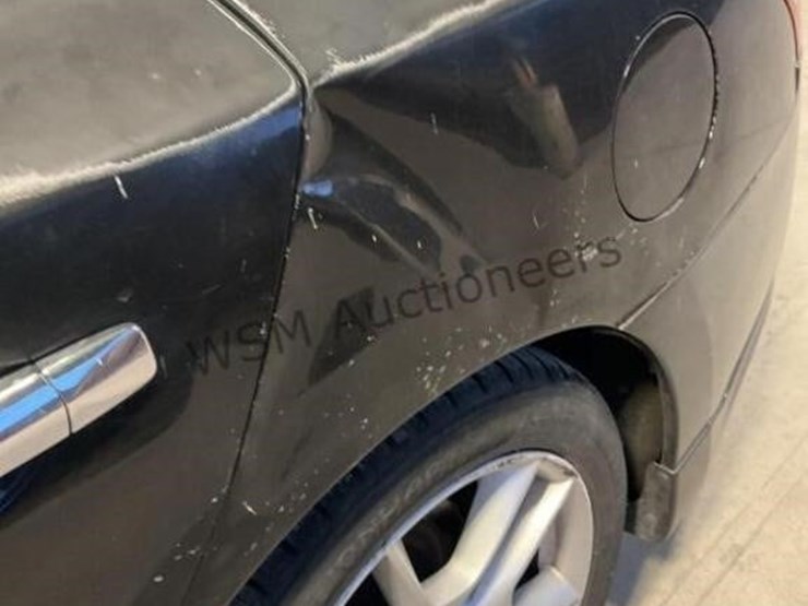 2011-nissan-maxima-sdn-image-11