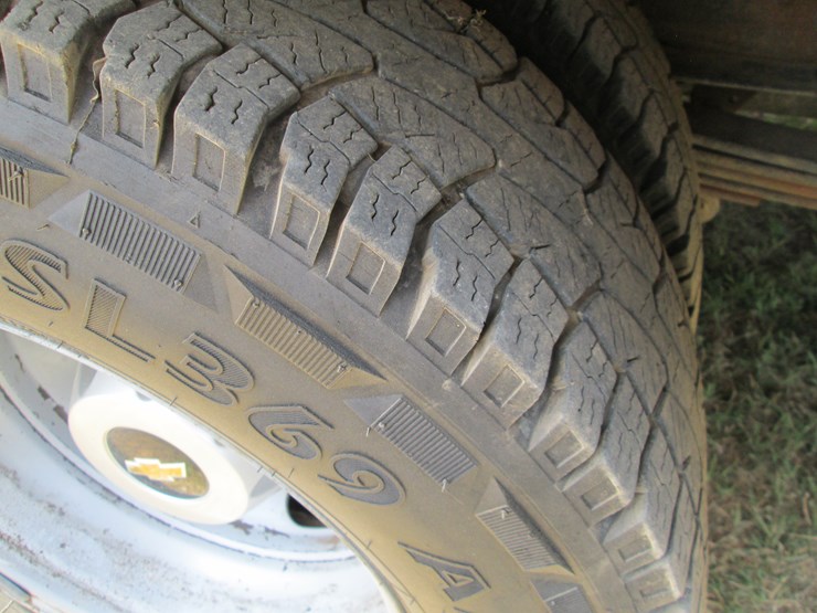 2017-chevrolet-3500hd-image-15