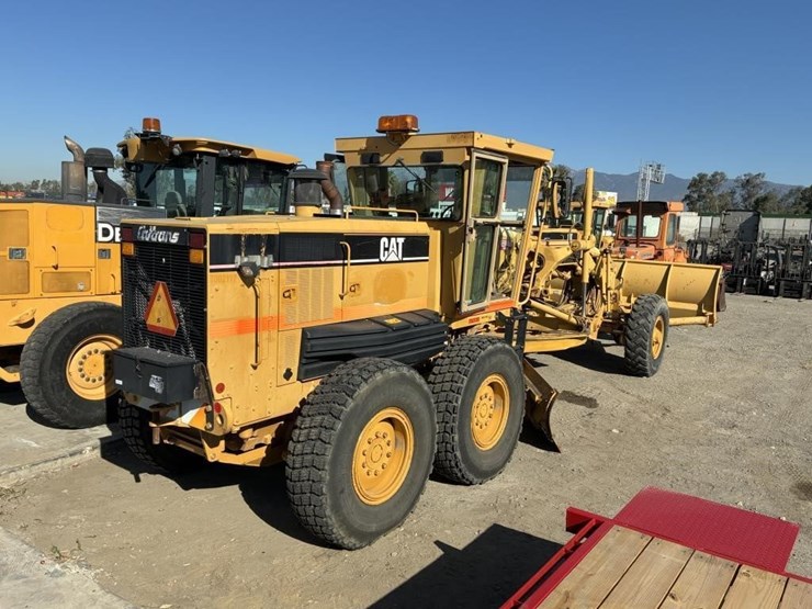 2003-caterpillar-143h-image-3