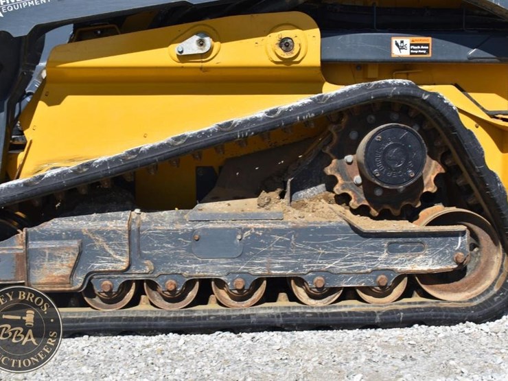 2023-deere-333g-image-39