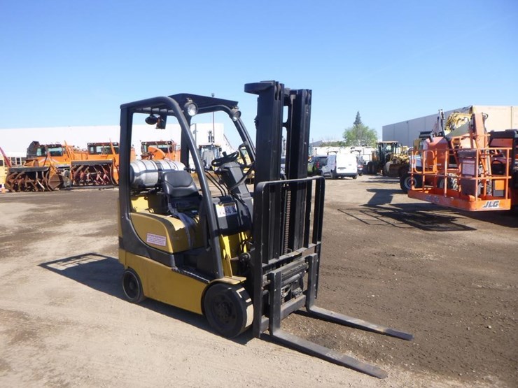 yale-glc30-forklift-image-2