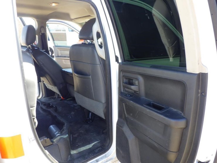 2014-dodge-1500-image-8