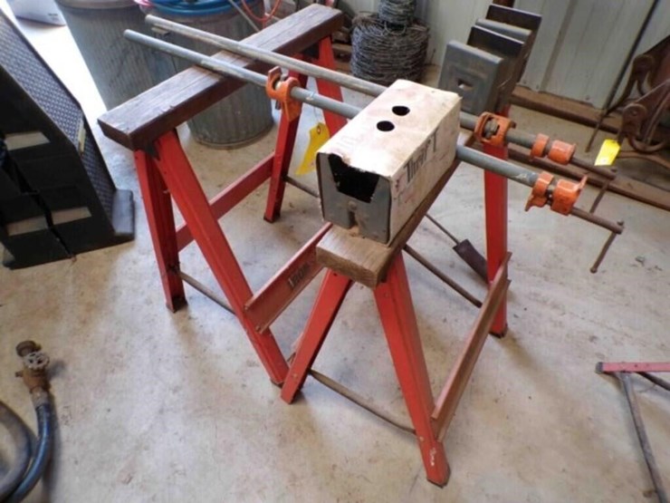 iron-horse-saw-horses,-clamps-image-1