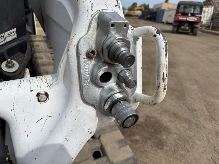 2021-bobcat-t66-image-13