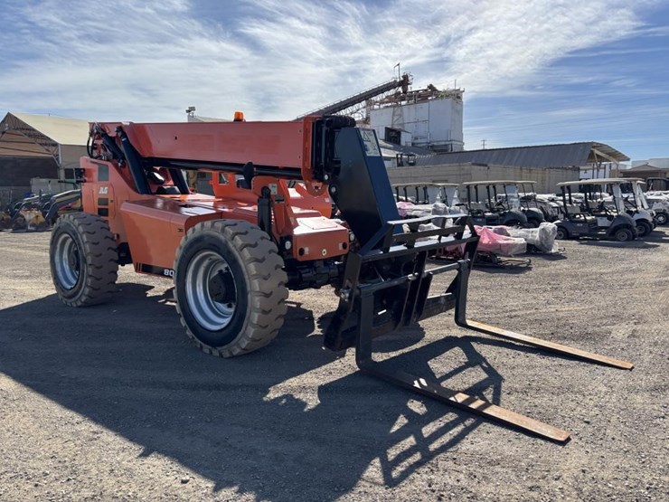 2016-jlg-8042-image-2