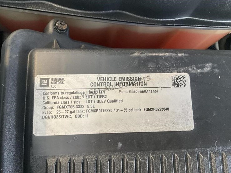 2015-chevrolet-tahoe-image-12