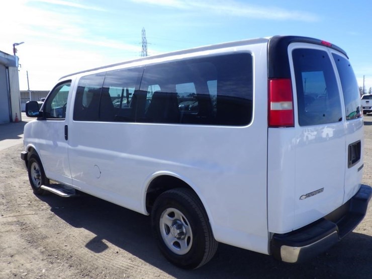 2005-chevrolet-express-1500-image-4