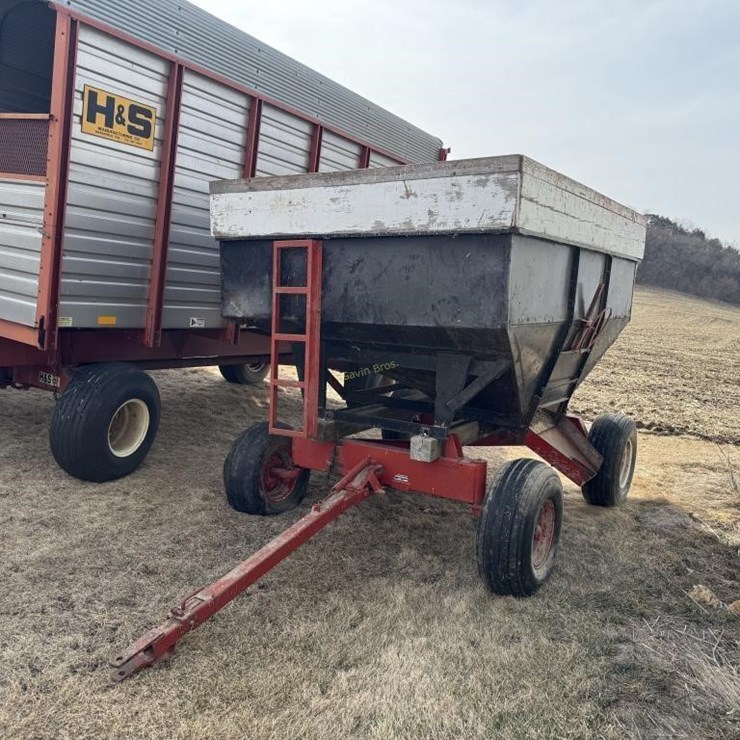 Gravity Box on Pequea 1208 Gear