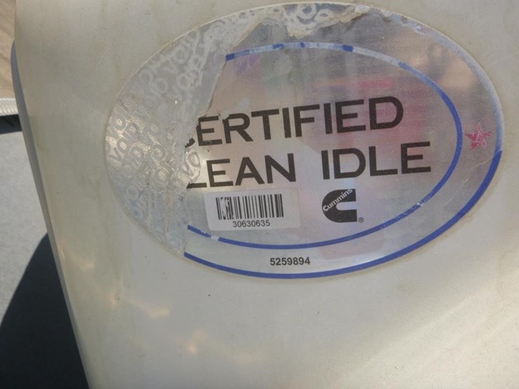 2017-freightliner-m2-106-image-25