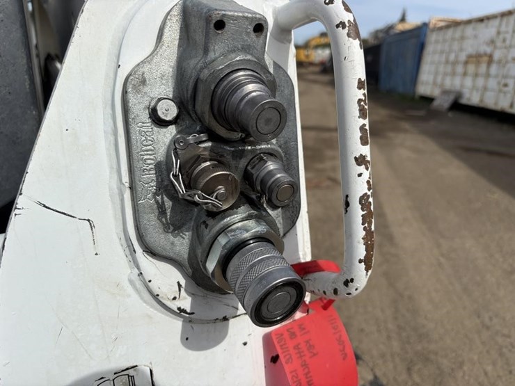 2017-bobcat-t650-image-13