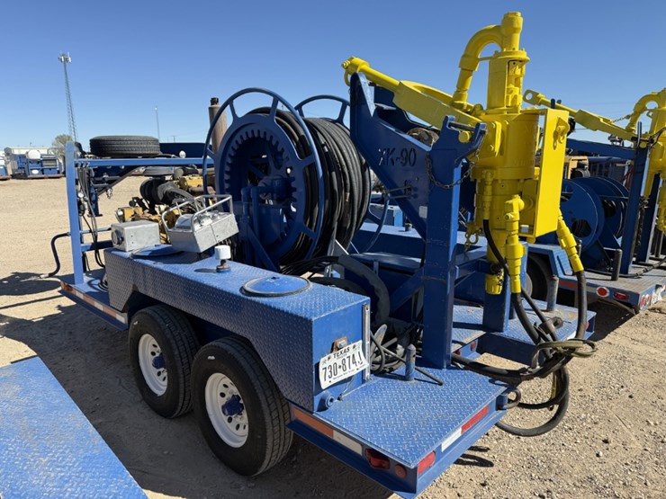 2014-caterpillar-c4.4-image-1