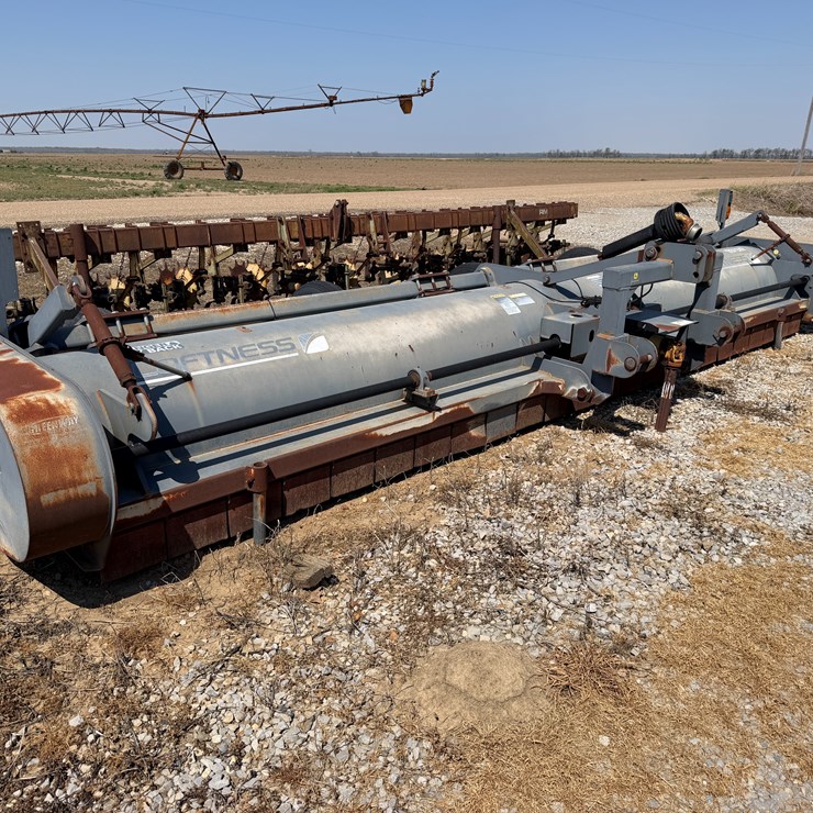 #40309 • Loftness 240SL Stalk Chopper 02-1246