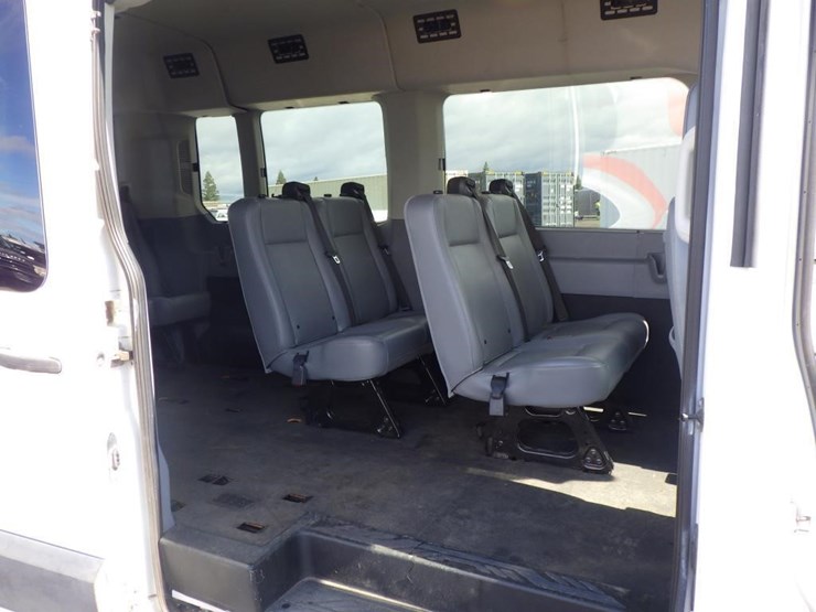 2019-ford-transit-image-7