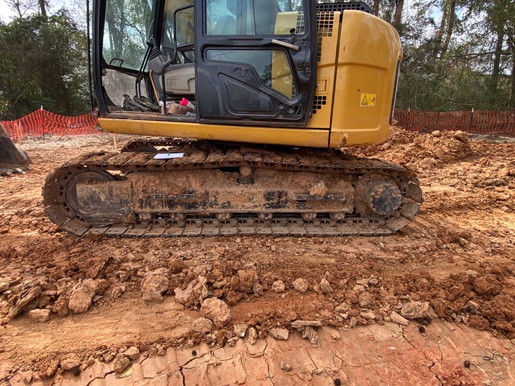 2015-caterpillar-311-flrr-image-7