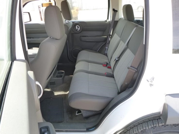 2008-dodge-nitro-image-8