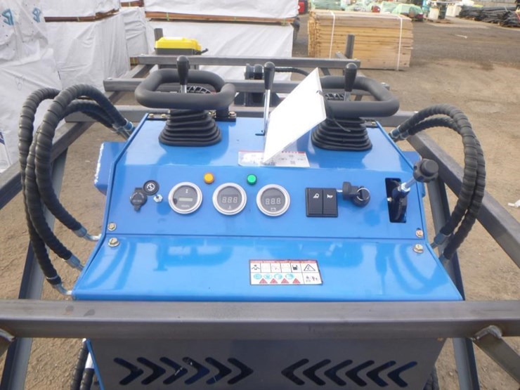 2026-zjg-zj-380-skid-steer-track-loader-image-12