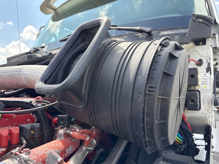 2011-international-prostar-image-63