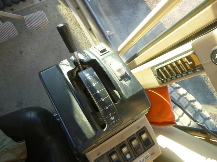 2006-caterpillar-143h-image-29