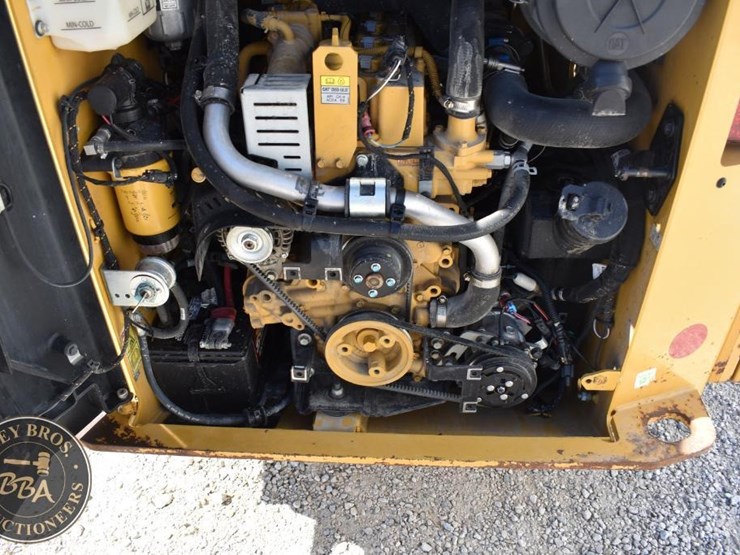 2023-caterpillar-259d3-image-44