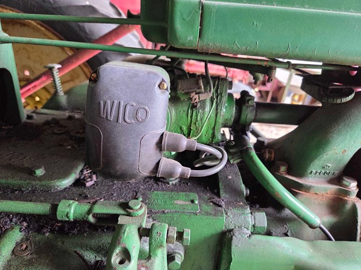 john-deere-b-image-8