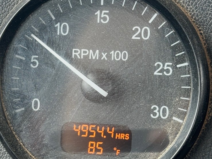 2011-peterbilt-367-image-17