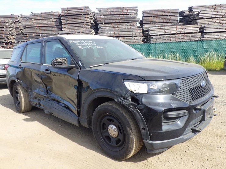 2020-ford-explorer-image-2